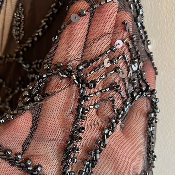 Pisarro Nights Beaded Mesh Column Gown in Slate Gray - Size 10 - Picture 9 of 16